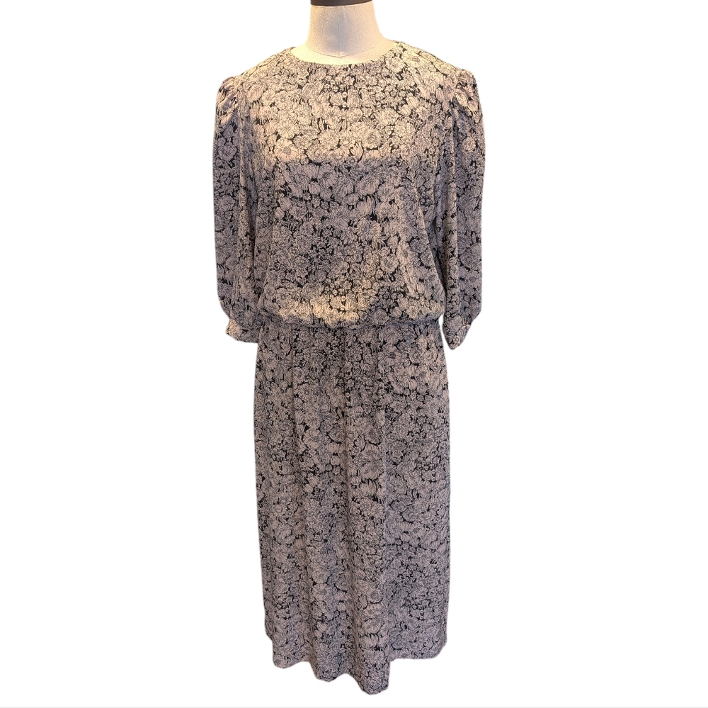 Vintage Lady Carol of New York silky poly neutral floral maxi dress. Size 14